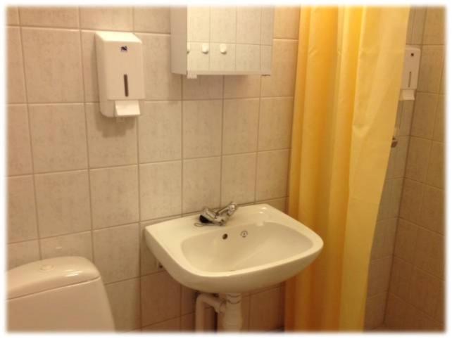Den Hvite Rein Motel คาราช็อค ห้อง รูปภาพ